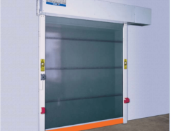 Jenis dan Kegunaan Industrial Door dan Dock Leveler dalam Industri