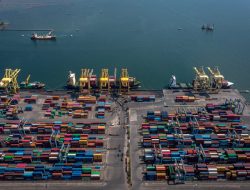 Neraca Dagang Surplus, Arus Logistik Nasional Terus Bergerak
