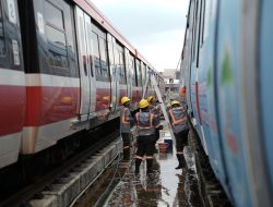Di Balik Perjalanan Nyaman, Begini Cara LRT Jabodebek Menjaga Kebersihan Stasiun dan Kereta Setiap Hari
