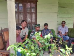 Babinsa Koramil 01/Bandar, Komsos Bersama Warga, Pererat Silaturahmi Dan Kebersamaan