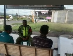 Babinsa Koramil 02/Bebesen Pererat Silaturahmi Melalui Komsos Bersama Warga di Kecamatan Bebesen