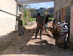 Babinsa Koramil 03/Pegasing Bersama Warga Gelar Gotong Royong di Desa Atang Jungket