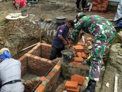 Babinsa Koramil 06/Jagong Gelar Karya Bakti Bersama Warga di Desa Jeget Ayu