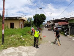Babinsa Koramil 01/Lut Tawar Laksanakan Karya Bakti Bersama Warga di Desa Takengon Timur