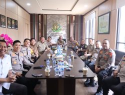 Forkopimko Jakarta Utara Berikan Surprise Ulang Tahun Kepada Dandim 0502/Jakarta Utara : Wujud Sinergitas Antar Instansi