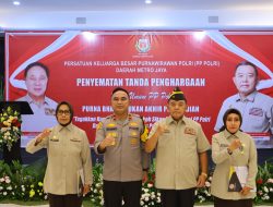 Wakapolda Metro Jaya Sematkan Penghargaan Tridharma Kepada 25 Pengurus PP Polri