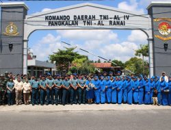 Lanal Ranai Lepas Danlanal Ranai dan Ketua Jalasenastri Dengan Suasana Haru dan Bangga