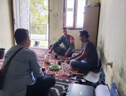 Jalin Silaturahmi, Babinsa Desa Pilar Jaya Koramil 06/Bukit// Kunjungi Rumah Warga