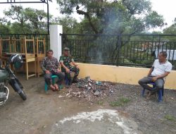 Babinsa Koramil 02/Bebesen Pererat Silaturahmi Melalui Komsos Bersama Warga Desa Binaan