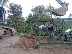 Satuan Gabungan TNI Mulai Merakit Jembatan Bailey di Desa Bintang Permata