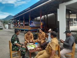 Perkuat Sinergi TNI dan Aparatur Desa, Babinsa Koramil 02/Bebesen Gelar Komsos di Wilayah Binaan