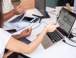 International Undergraduate Program Business Information System untuk Karier Global