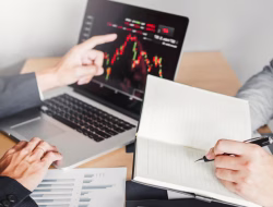 Mengisi Akhir Pekan dengan Efektif: Cara Melakukan Evaluasi Jurnal Trading untuk Meningkatkan Konsistensi