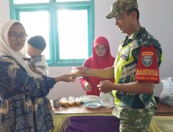 Dukung Kesehatan Masyarakat, Babinsa Koramil 01/Bandar Dampingi Kegiatan Posyandu