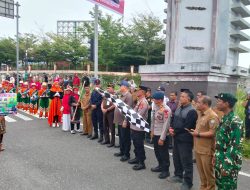 Semarak HUT ke-81 RI, Dandim 0119/BM Bersama Forkopimda Lepas Peserta Karnaval Di Bener Meriah
