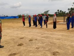 Persiapkan Pengibar Bendera Yang  Handal Di HUT RI ke-81, Danramil 04/PRG Lakukan Pengecekan Latihan