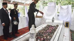 HUT RI ke-81, Dandim 0119/BM Dan Forkopimda Tabur Bunga Di Makam Pahlawan Datu Beru