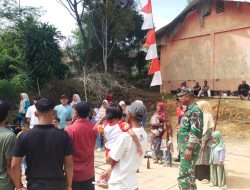 Babinsa Koramil 04/PRG Dampingi Masyarakat Semarakkan HUT RI ke-81 di Desa Rata Ara