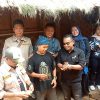 Momentum Kemerdekaan RI ke-81, Forwatu Banten Kunjungi Baduy — Pasang Bendera, Sematkan KTA, Murak Kadu & Ngaliwet Bareng