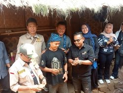 Momentum Kemerdekaan RI ke-81, Forwatu Banten Kunjungi Baduy — Pasang Bendera, Sematkan KTA, Murak Kadu & Ngaliwet Bareng