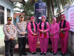 Bhayangkari Peduli, Ketua Bhayangkari Daerah Aceh Tinjau Penampungan Air Bersih untuk Warga Syiah Utama