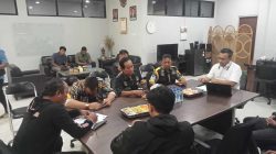 Bahas Mutu Beras Bantuan, Bulog Cirebon Audiensi dengan Aliansi Gempar