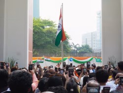 Kedutaan Besar India Rayakan Hari Kemerdekaan India ke-80 di Jakarta dengan Pengibaran Bendera, Pertunjukan Budaya, dan Momentum Baru Hubungan Bilateral