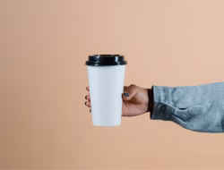Ngopi dan Ngemil Lebih Hemat, Ada Promo QRIS neobank hingga 50% di Kenangan Brands