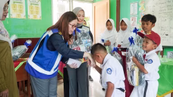 Dukung Pendidikan dan Semangat Belajar Anak, PT Jasamarga Tollroad Maintenance Salurkan Bantuan Tanggung Jawab Sosial dan Lingkungan Sambut HUT ke-38 di Tiga Sekolah Dasar Negeri Wanakerta
