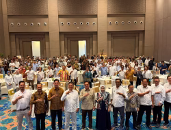 MENTERI PERDAGANGAN DORONG PERLUASAN INDUSTRI MEBEL DAN KERAJINAN INDONESIA MENUJU PASAR GLOBAL DI KOTA SURAKARTA
