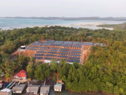 Di hadapan Presiden RI, Pertamina NRE Pamerkan PLTS Pulau Sembur Dukung Program PLTS 100 GWp