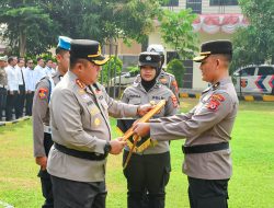 Polresta Cirebon Gelar Apel Jam Pimpinan Sekaligus Penyerahan Penghargaan Pelayanan Prima dan IKPA 2026