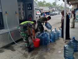 Bantu Warga Kesulitan Air Bersih, Kodim 0119/BM Kerahkan Water Tank TNI AD dan Mobil Penjernih Air Siap Minum