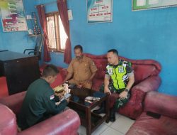 Babinsa Komsos Bersama Aparatur Desa, Tingkatkan Sinergi Di Wilayah Binaan