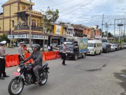 Polisi Aceh Tengah Turun ke Jalan, Atur Arus Lalu Lintas dan Bantu Pelajar Menyeberang