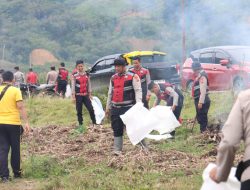 Polres Aceh Tengah Bersama Pemuda dan Lintas Instansi Bersihkan Pante Menye, Gaungkan Gerakan Merdeka dari Sampah