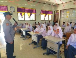 Satbinmas Polres Aceh Tengah Sambangi Dua Sekolah, Tanamkan Disiplin dan Semangat Belajar Lewat Saweu Sikula