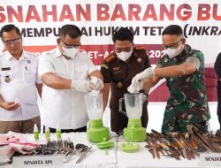Kejari OKI Musnahkan Narkotika hingga Senjata Api dari Perkara Inkracht