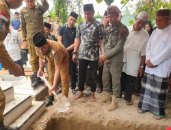 Pemkab OKI Makamkan PNS Inspektorat Secara Kedinasan