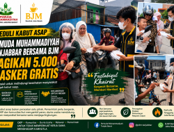 Peduli Kabut Asap, Pemuda Muhammadiyah Tanjabbar Bersama BJM Bagikan 5.000 Masker Gratis