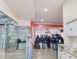 Menjembatani Kampus dan Industri, FIKOM UNASMAN Perkuat Kompetensi Mahasiswa melalui Studi Banding ke Telkom AI Center