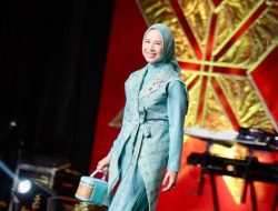 Songket Bidak Cukit Tampil Casual di Panggung Nasional