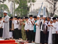 Mengetuk Pintu Langit, Warga OKI Gelar Salat Minta Hujan Serentak