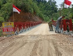Cegah Kerusakan, TNI Dan Warga Lakukan Pengecekan Jembatan Bailey Keken Desa Blang Panu