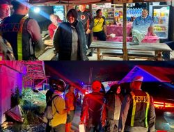 Kapolres Kapuas Bersama Tim Gabungan Lakukan Patroli Malam dan Sosialisasi ke Warga.