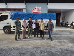 Babinsa Koramil 02/Wps Bersinergi Dengan Manajer Dan Aparatur Desa Dalam Penerimaan Kendaraan Kopdes