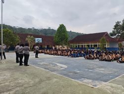 Edukasi Tertib Berlalu Lintas Sejak Dini, Sat Lantas Polres Kuningan Gelar Program Polisi Sahabat Generasi Muda di SMPN 1 Selajambe
