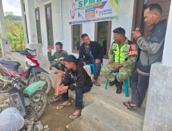 Babinsa Koramil 10/Celala Imbau Warga Desa Depet Indah Gunakan Masker dan Waspada Kabut Asap