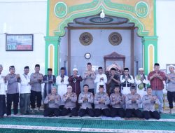 Jumat Keliling di Masjid Babunasihin, Kapolres Bener Meriah Ajak Warga Hindari Narkoba