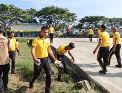 Green Policing, Lagi Polres Aceh Tengah Pungut Sampah dan Tanam Pohon di Lapangan Musara Alun